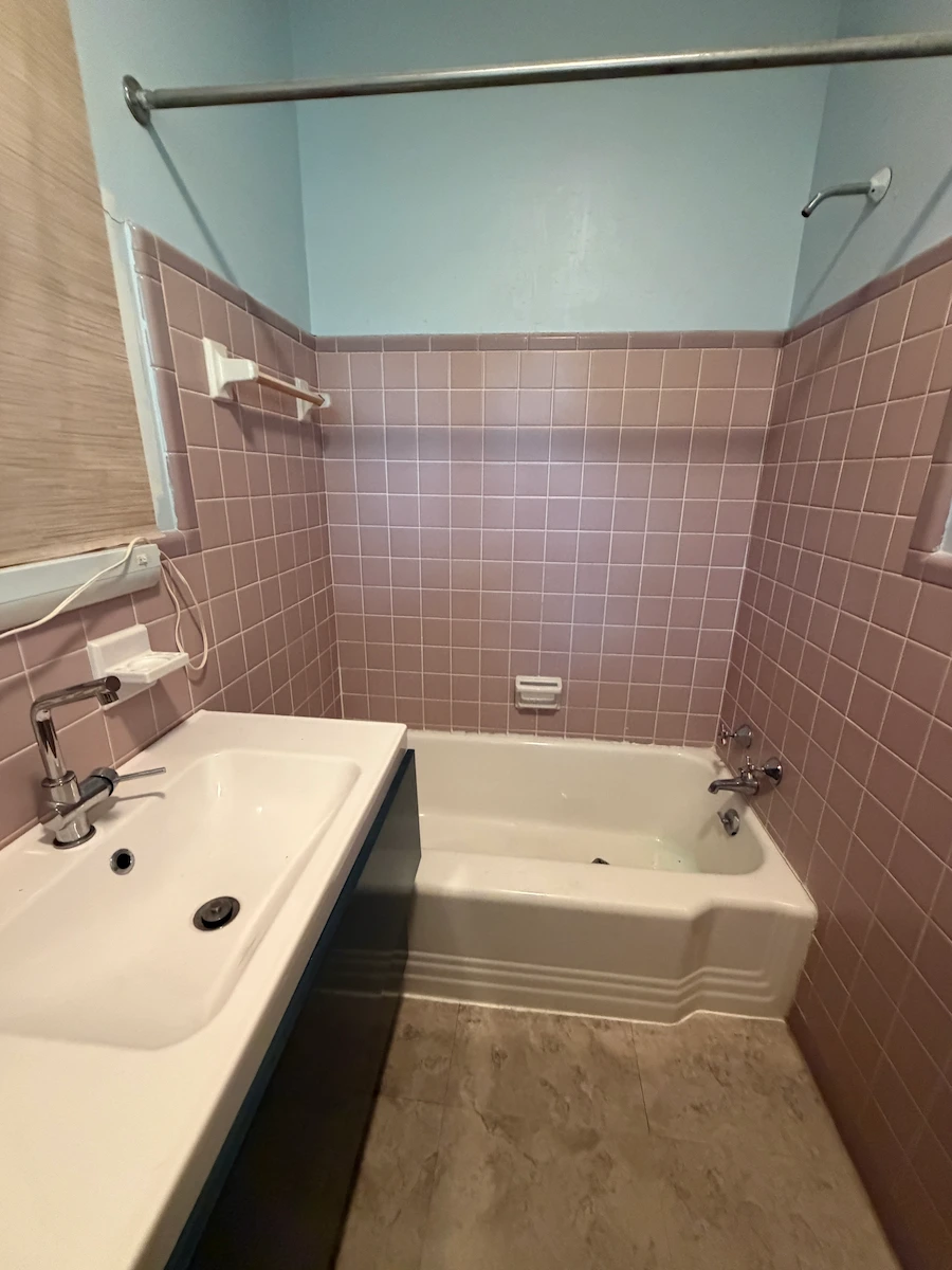 Bathroom before renovation in Johns Creek GA