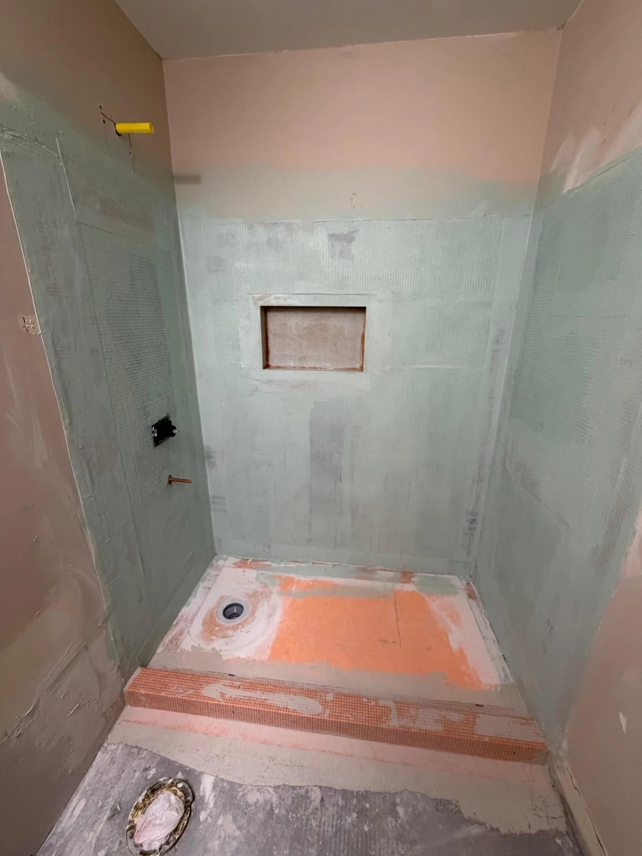 Bathroom before renovation